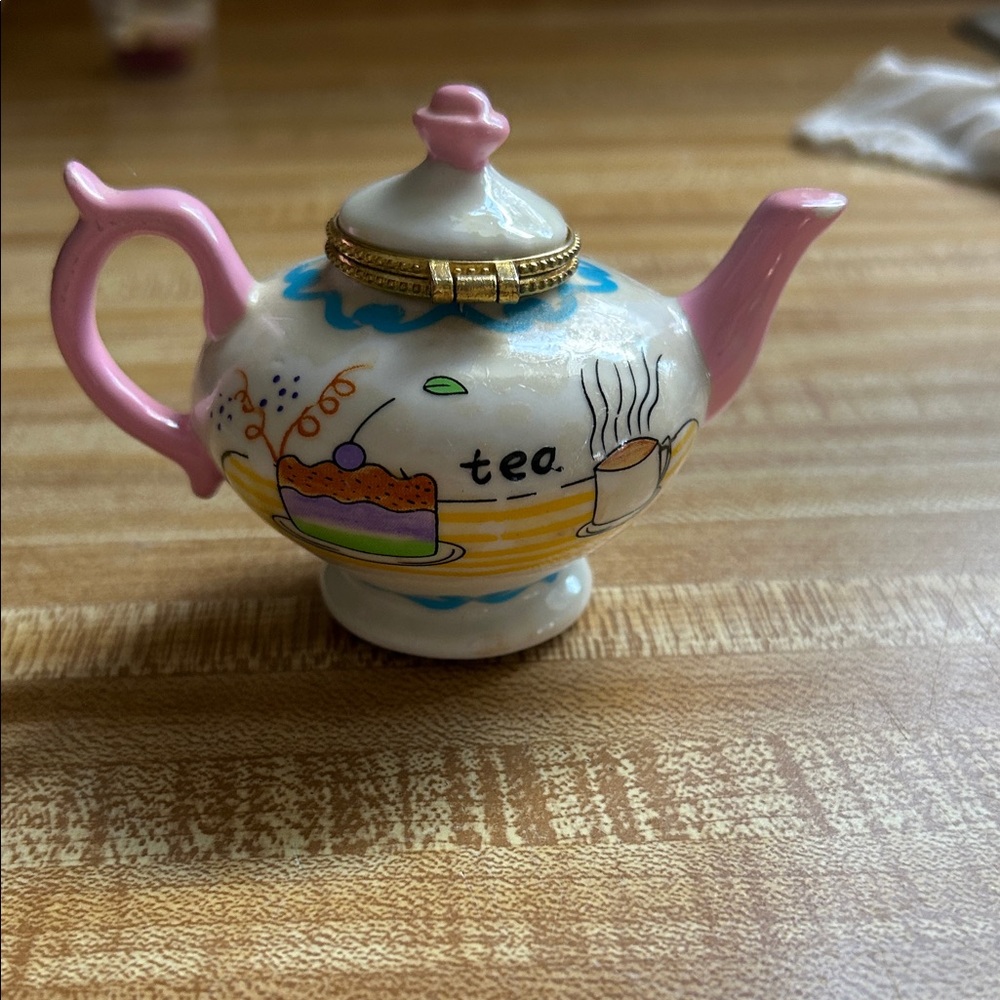Tea Party Tea Pot Hinged Trinket - Picture 2 of 6
